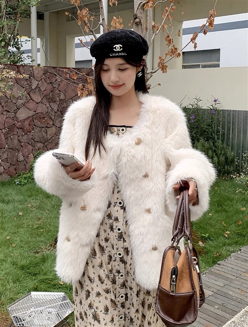 女装皮草外套大量来货