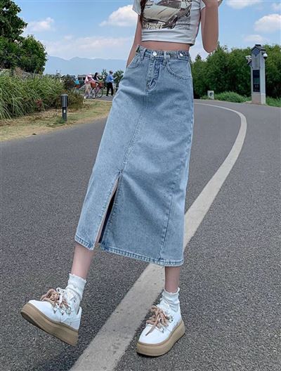 服装批发，款式新颖
