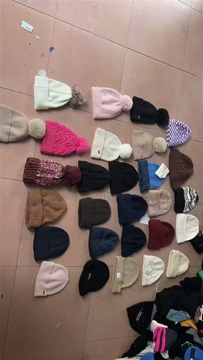 杂款毛‮帽线‬子， 一元 一个，3000个起批